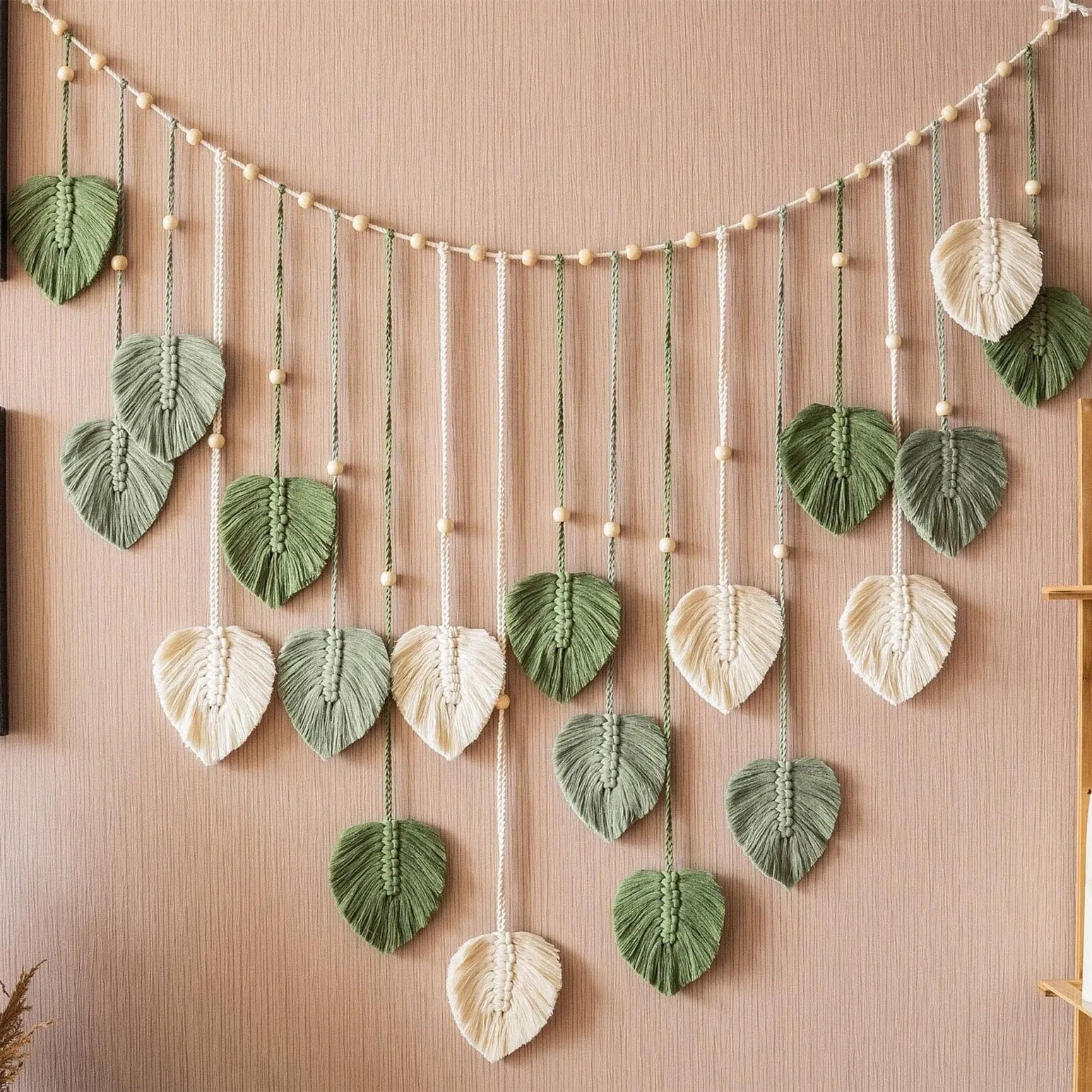1 Pc Green Leaves Garland, Mac - Century Textile & Sewing Supply Avenue C North Saskatoon Sk avaliação e preço